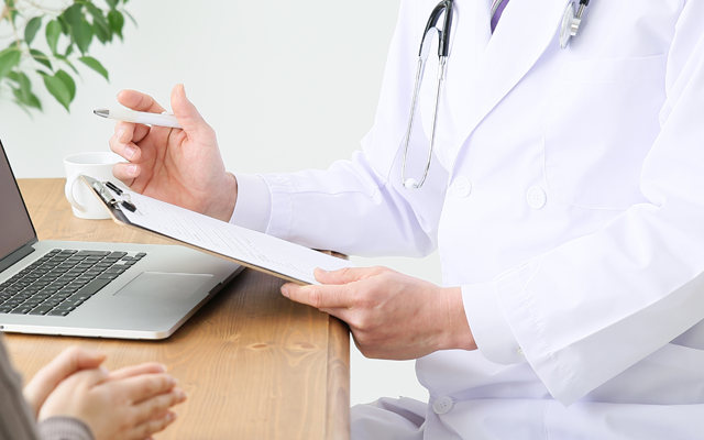 育毛治療とは抜け毛を防ぎ今ある毛を強く成長させる治療です。